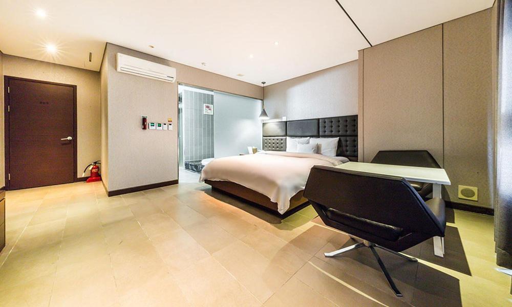 Yeongdeungpo Lifestyle F Hotel Seul Exterior foto